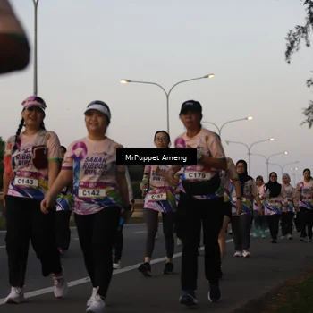Runner Photo 6074375