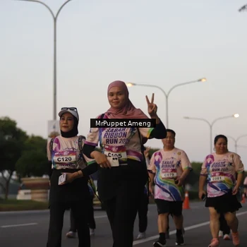 Runner Photo 6074453