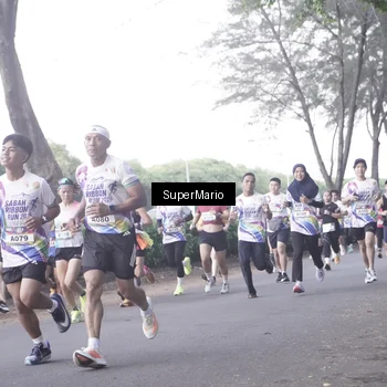 Runner Photo 6074475