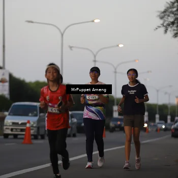 Runner Photo 6074494