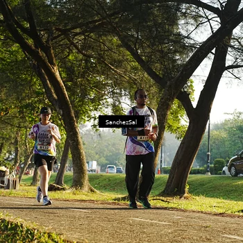 Runner Photo 6074627