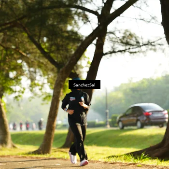 Runner Photo 6075308
