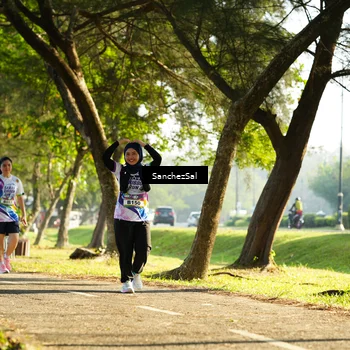 Runner Photo 6075540