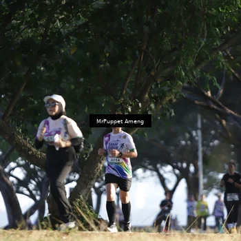 Runner Photo 6075990