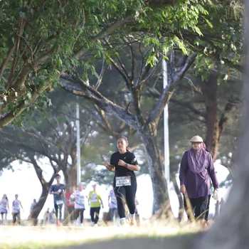 Runner Photo 6075998