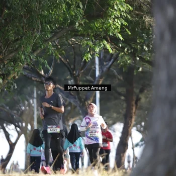 Runner Photo 6076024