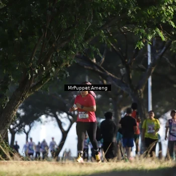 Runner Photo 6076036