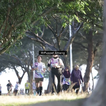 Runner Photo 6076043