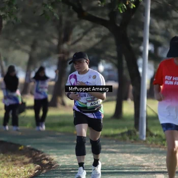 Runner Photo 6076299