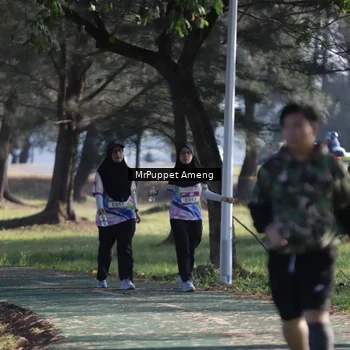 Runner Photo 6076301