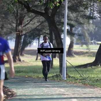 Runner Photo 6076312