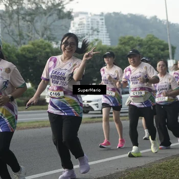 Runner Photo 6076365