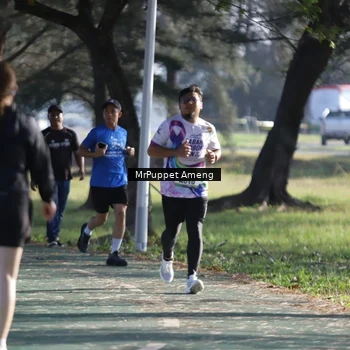 Runner Photo 6076392