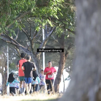 Runner Photo 6076396