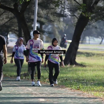Runner Photo 6076411