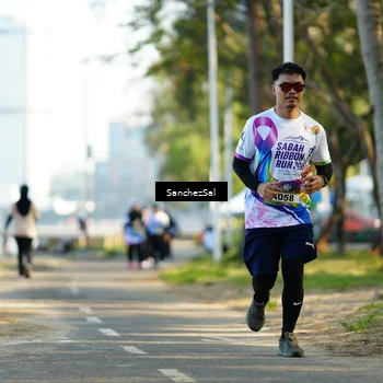 Runner Photo 6076442