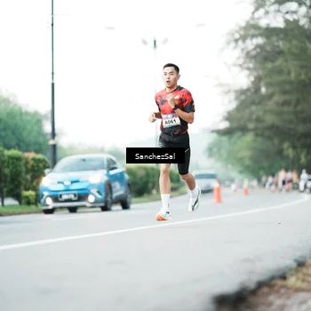 Runner Photo 6076512