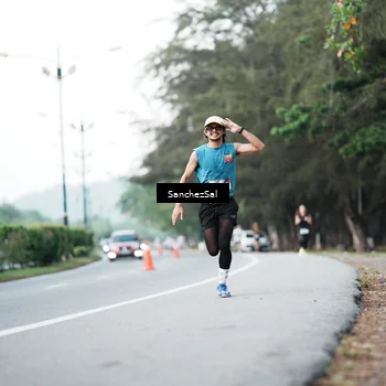 Runner Photo 6076867