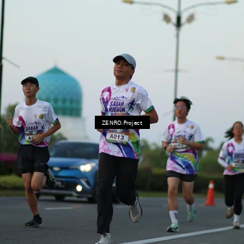 Runner Photo 6076918