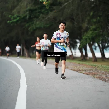 Runner Photo 6077036