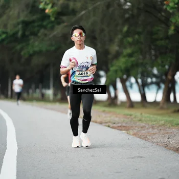 Runner Photo 6077038