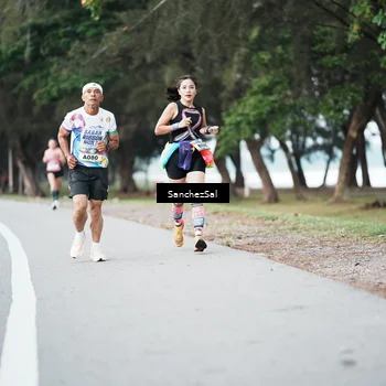 Runner Photo 6077130