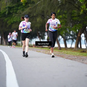 Runner Photo 6077368