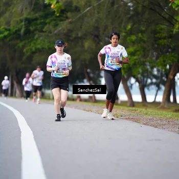 Runner Photo 6077420
