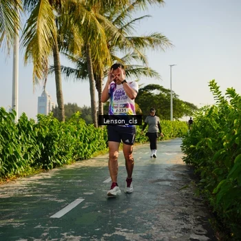 Runner Photo 6078056