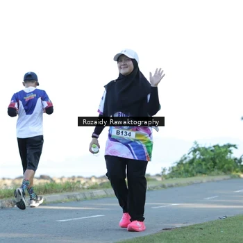 Runner Photo 6079469