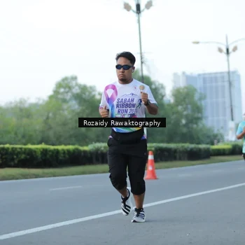 Runner Photo 6079623
