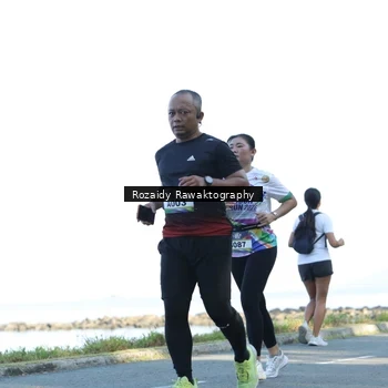Runner Photo 6079658