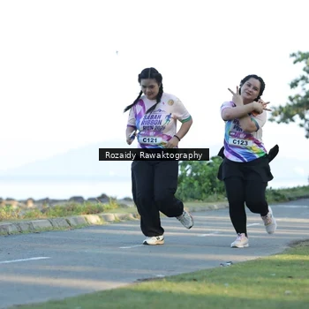 Runner Photo 6079896