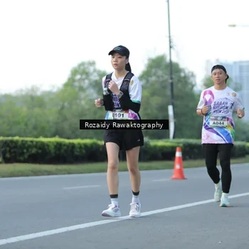 Runner Photo 6079900