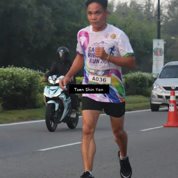 Runner Photo 6080004