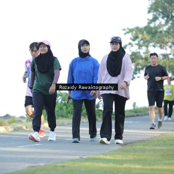 Runner Photo 6080046