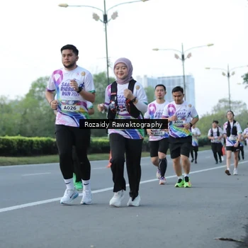 Runner Photo 6080399