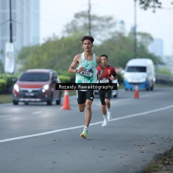 Runner Photo 6080469