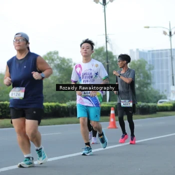 Runner Photo 6080503