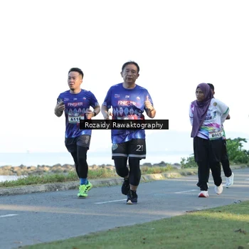 Runner Photo 6080633