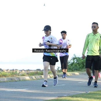 Runner Photo 6080670