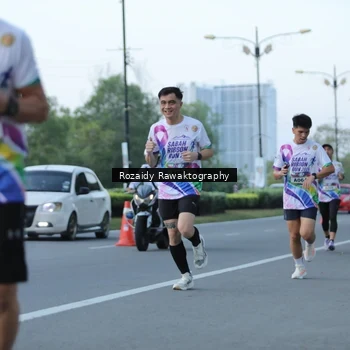 Runner Photo 6080763