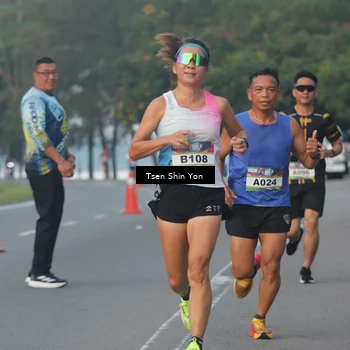 Runner Photo 6080885