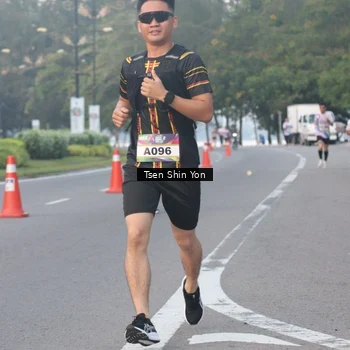 Runner Photo 6081247