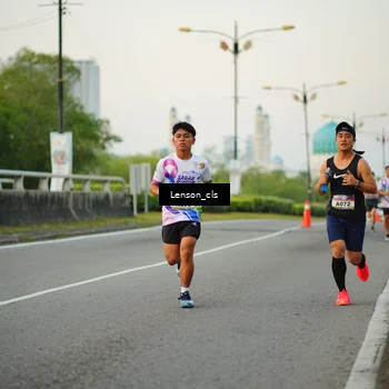 Runner Photo 6081315