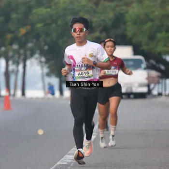 Runner Photo 6081640