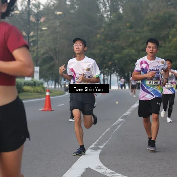 Runner Photo 6081901