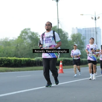 Runner Photo 6082200