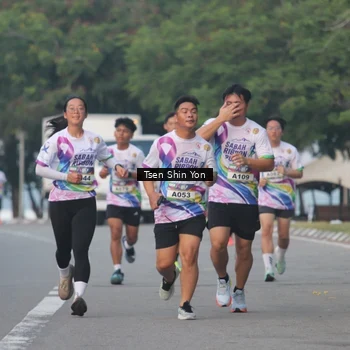 Runner Photo 6082594