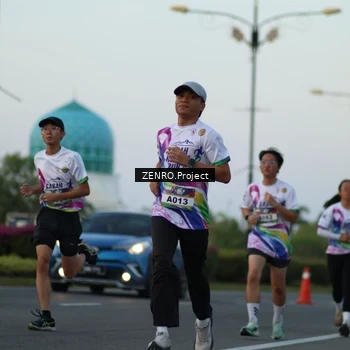 Runner Photo 6082605